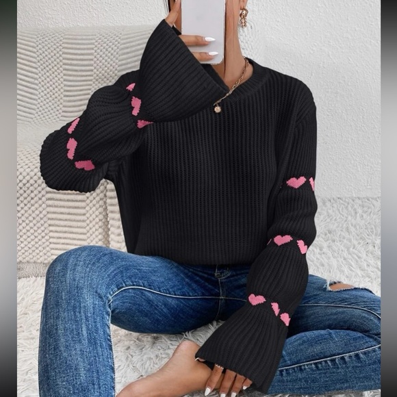 Cozy white hearts print sleeve sweater top - Picture 12 of 13